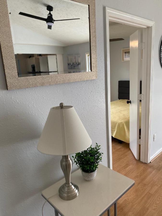 Hébergement de vacances Beautiful House Sleeps 12 - Hot Tub - Breakfast - Walk To Panama City Beach